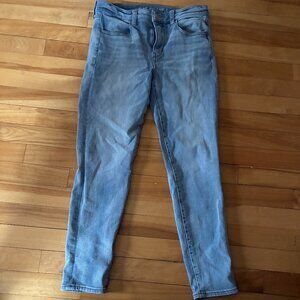 American Eagle Hi-Rise Jegging Crop Size 8